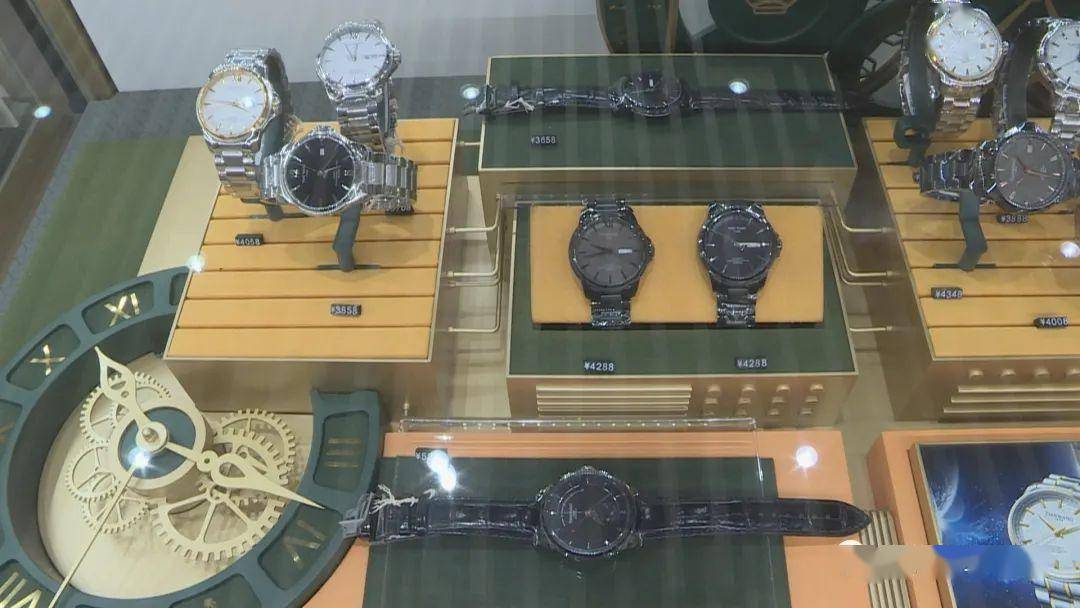 �ڳ����ж����г�������ר����ǧԪ��Ļ�е����ʱ��զ�ܲ� ...