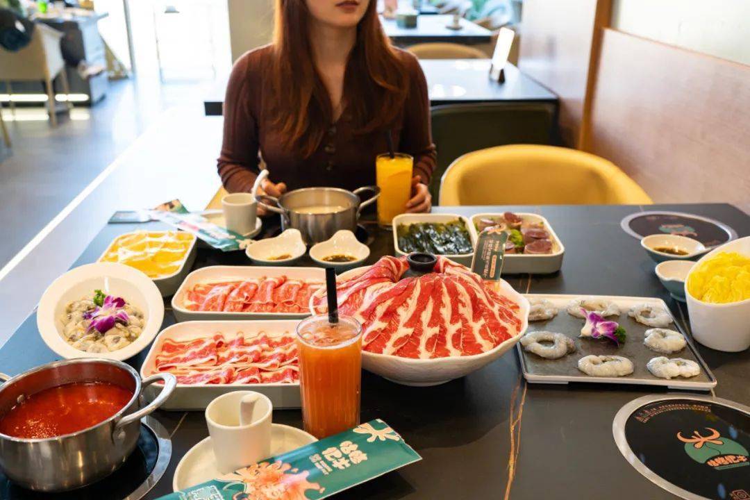 品量餐饮、珍馐小吃五折赏味！翻开吃货春日味蕾，来和平环宇城就对了！