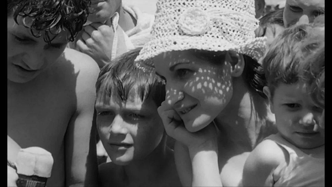 @�����ˣ�����ĵ�һ��Ӱչ����������ĩ�и�����