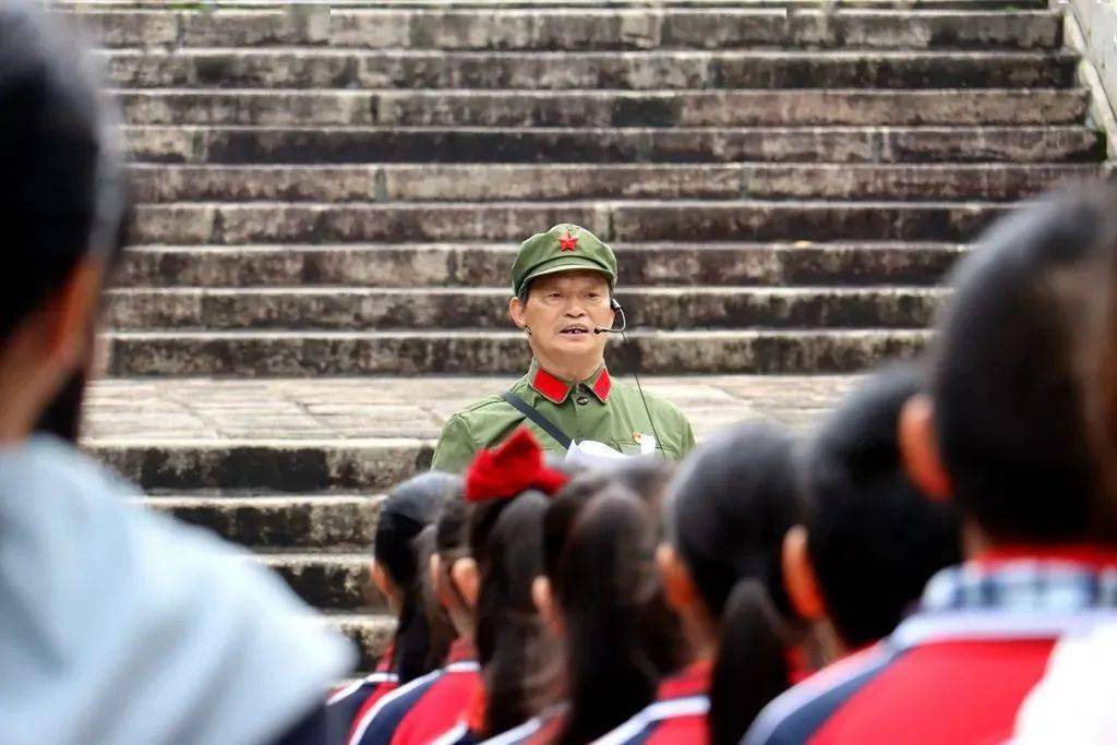 清明祭英烈，南平青少年如许缅怀！