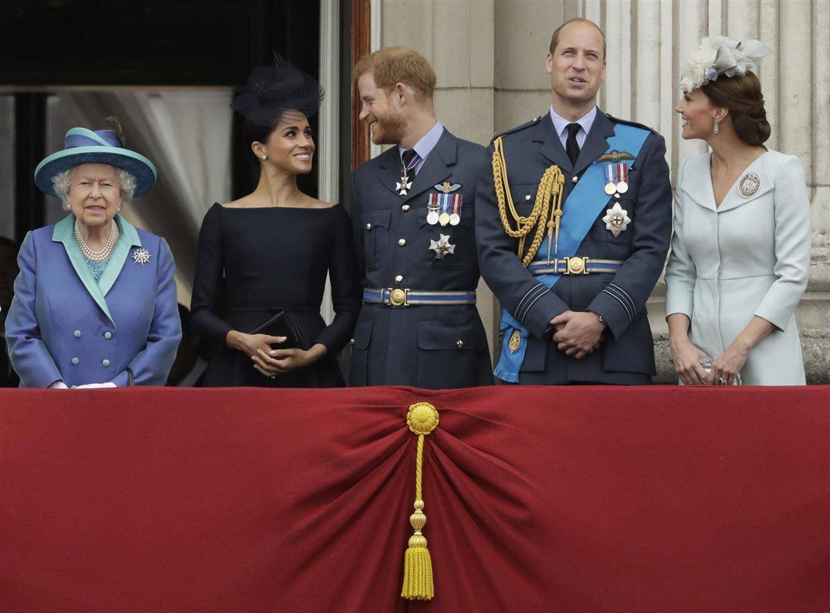 哈里王子独自一人参加国王加冕礼，梅根和儿女未同行，英王室回应
