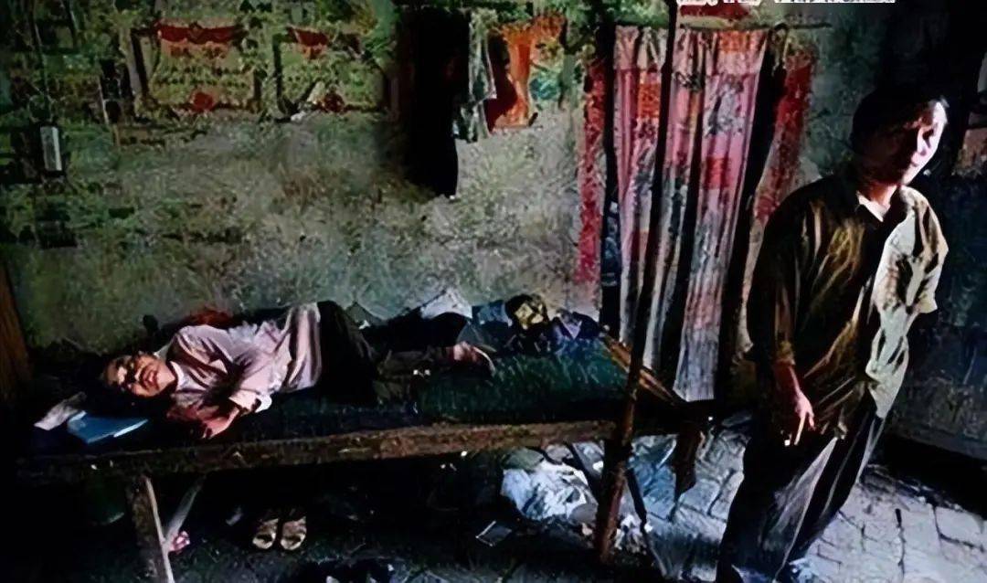 米乐M6 米乐可悲娱乐圈的八卦淹没了她的死讯(图8)
