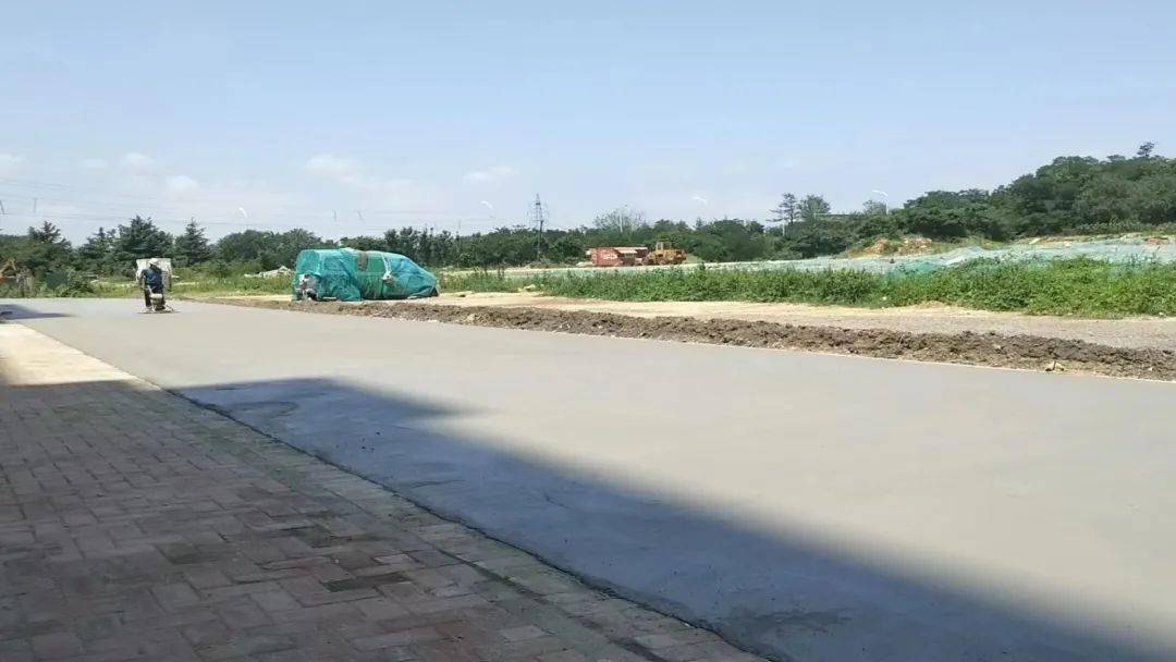 满意在温泉丨道路硬化“焕”新颜 便民出行暖人心