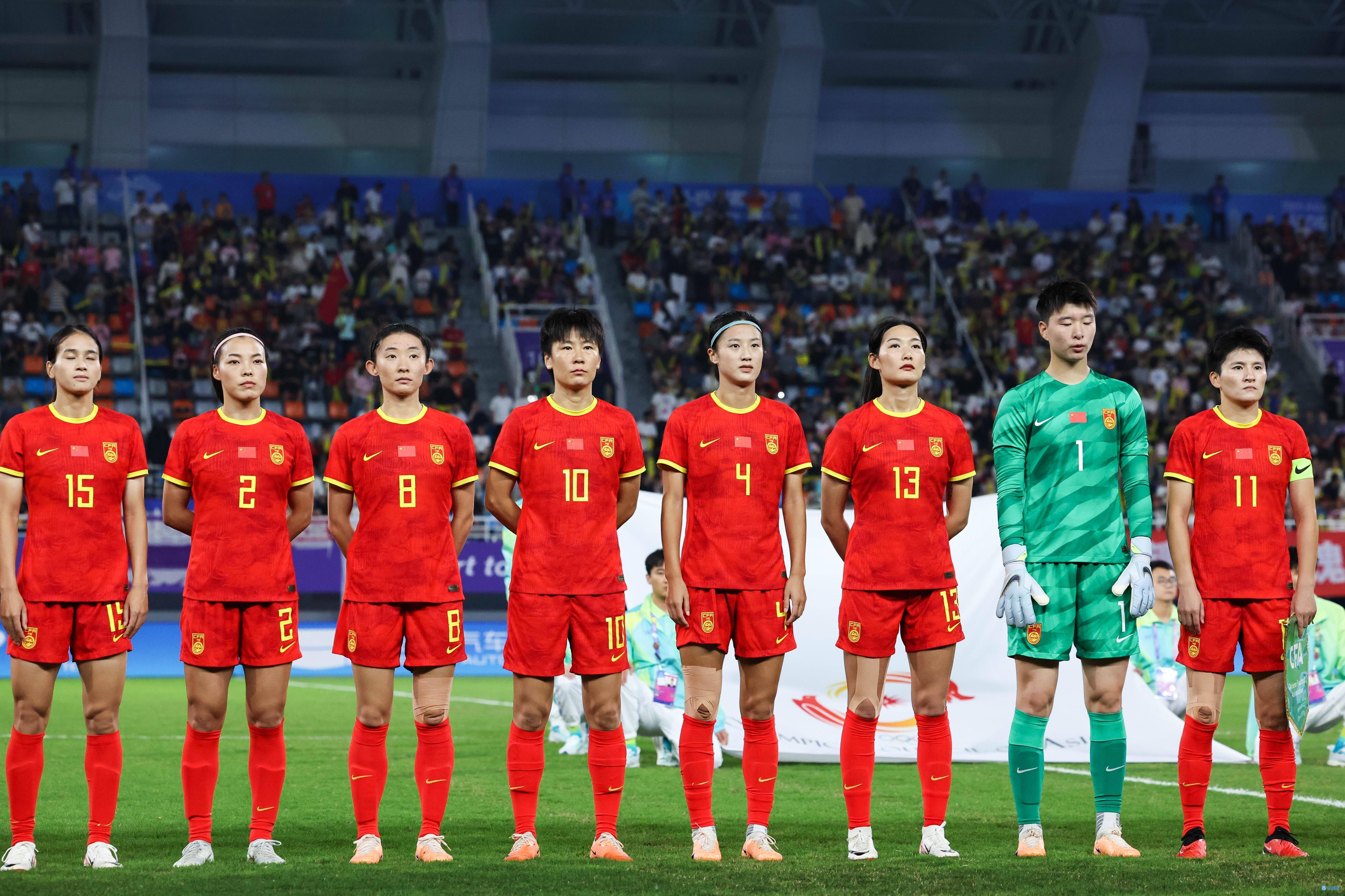 体坛：中国女足与日本的差距让人近乎绝望，水庆霞战术、管人饱受质疑