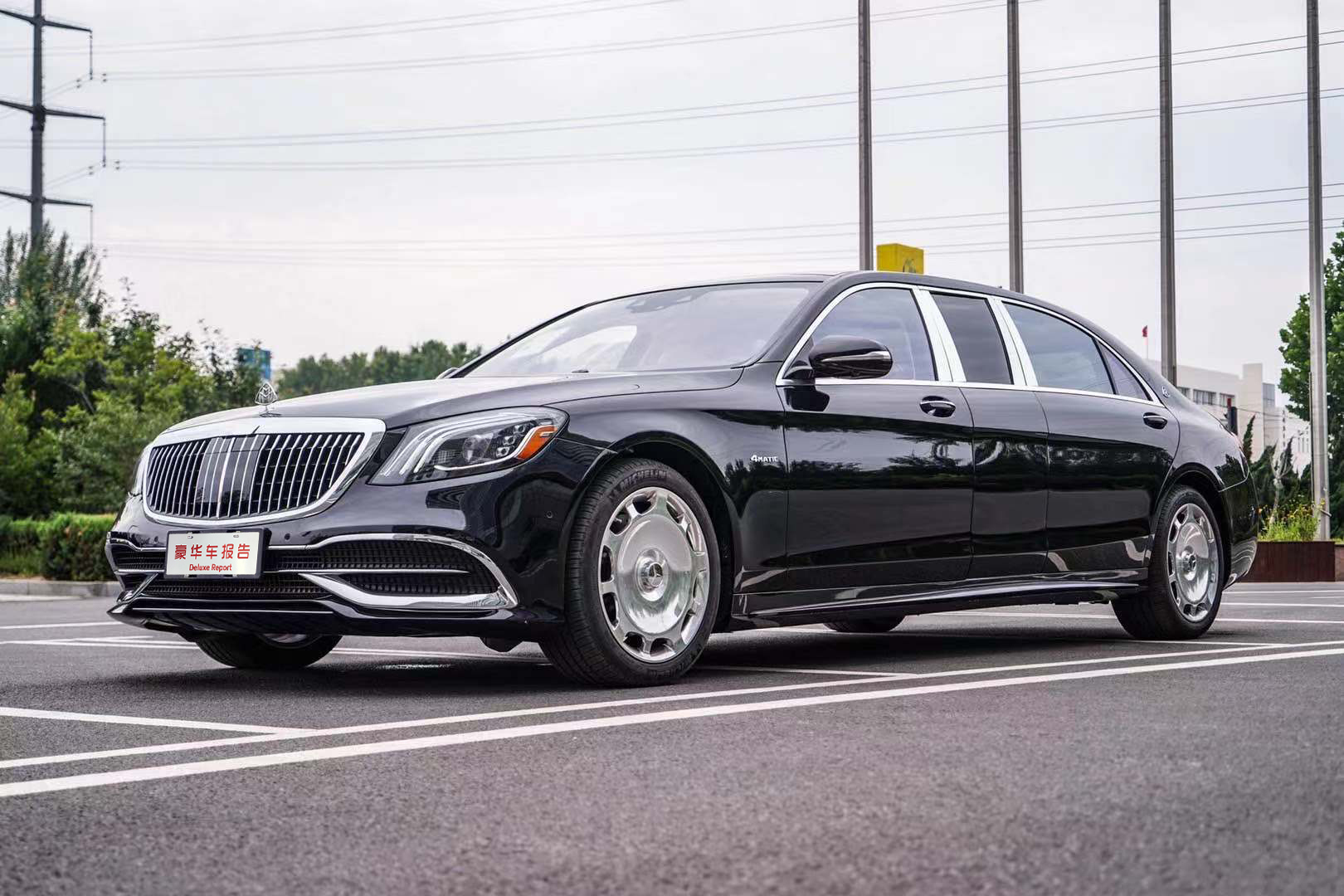 200多万的奔驰加长礼宾车,真能媲美1200多万的迈巴赫普尔曼?