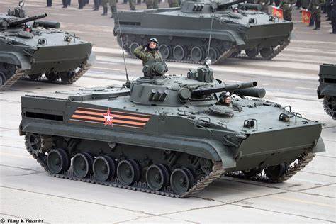 俄罗斯步战车BMP图片