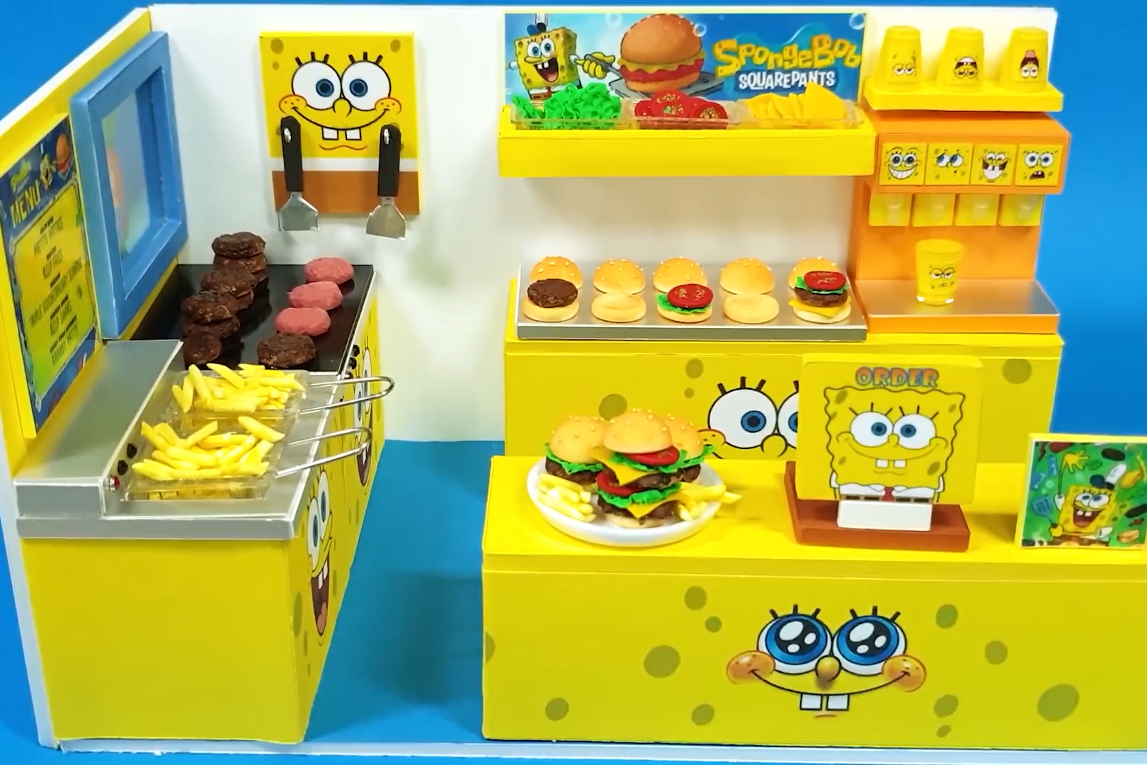 diy迷你娃娃屋海绵宝宝的汉堡店