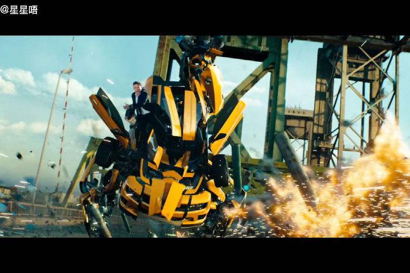 变形金刚3七御天敌开始黑化汽车人上演公路大战