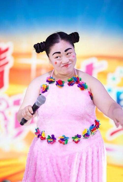 原创 赵本山称赞的大网红小黄飞:二人转届的心理学家