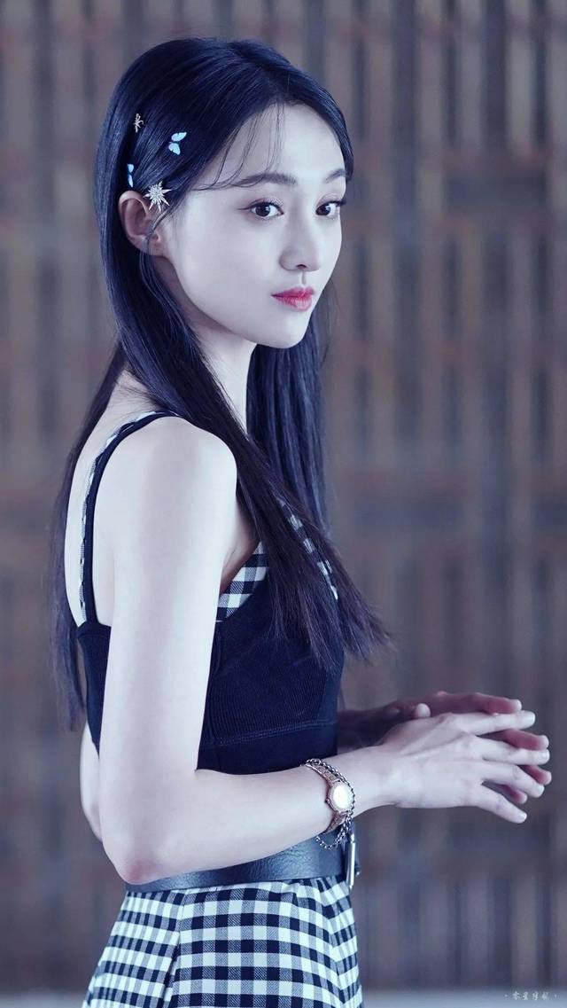 娱记说:肖战操之过急?郑爽花大价钱反黑?吴谨言被拿捏住了?