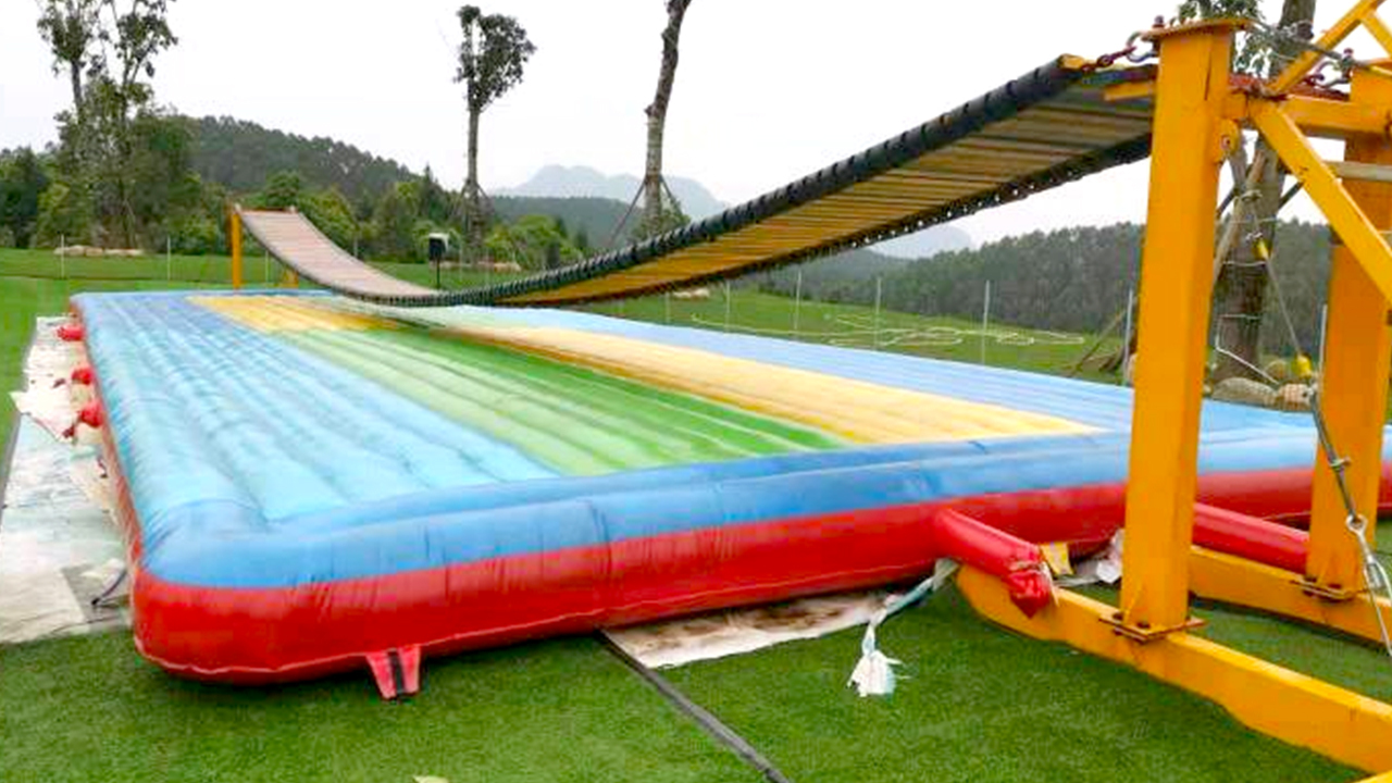 远泽 景区网红桥 多人摇摆桥景区热门项目_红桥_远泽_景区