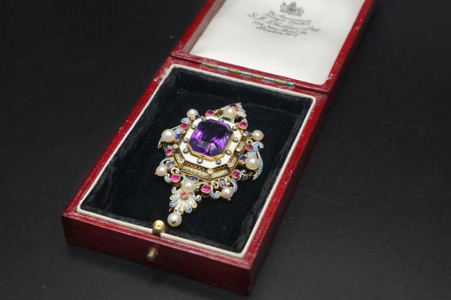 小汉斯·霍尔拜因以精湛的肖像画技巧为后人所熟知