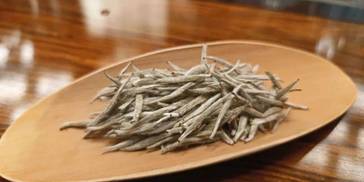 茶百科：为什么福鼎白茶喝起来比较“甘甜”？