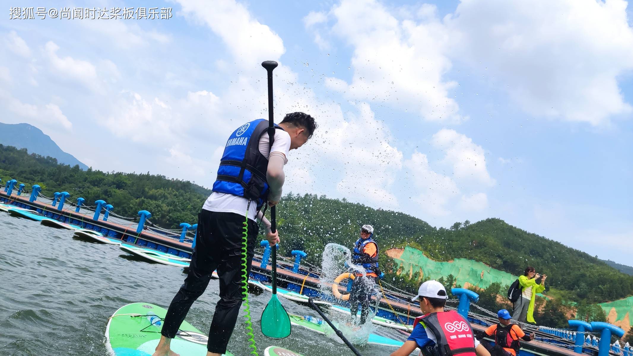 上犹南湖桨板俱乐部玩水攻略-搜狐大视野-搜狐新闻