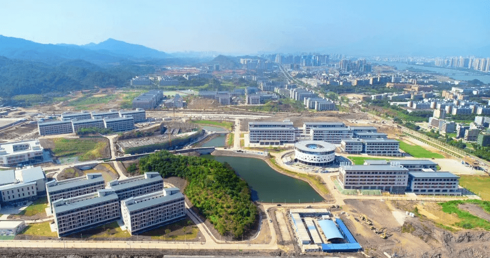 广东技术师范大学河源校区