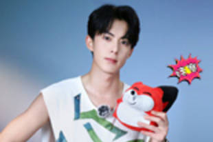 王鹤棣被夸行走的喜剧人 称百搭气质好接活