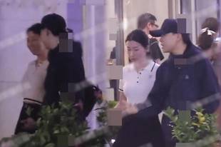 胡彦斌与美女散步约会