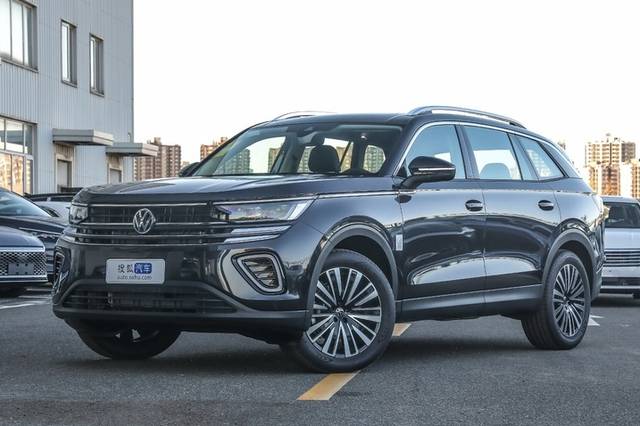大众新款SUV:轴距近3米 后排能翘二郎腿