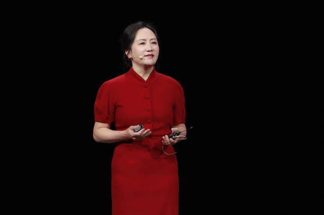 孟晚舟最新发声！华为提出全面智能化战略！
