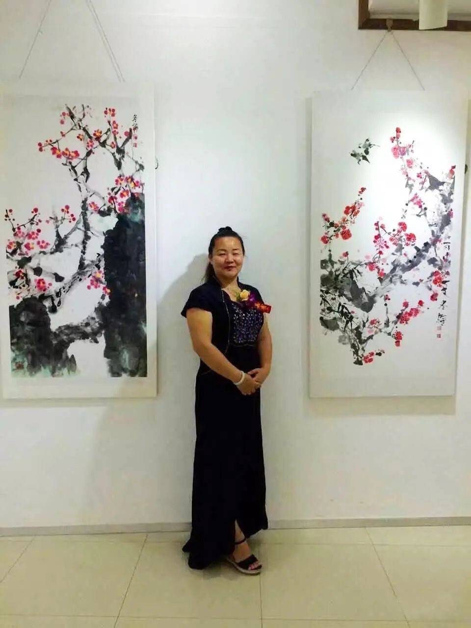 女画家余冬梅手墨画作品赏析