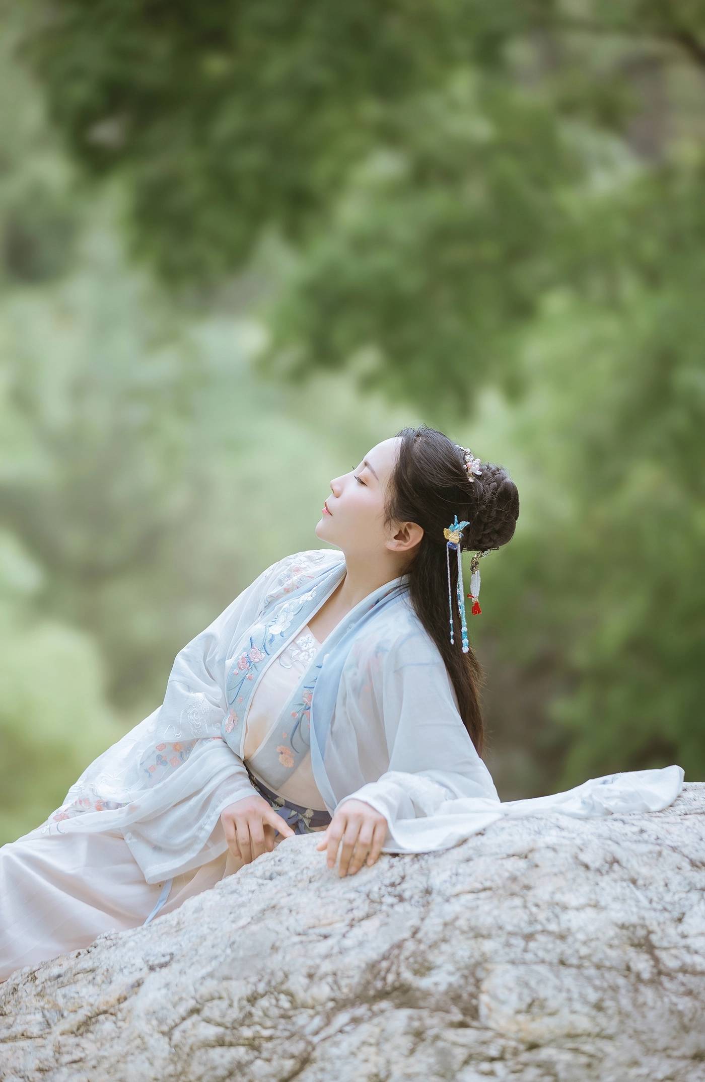 5月外景古装走走不寻常路