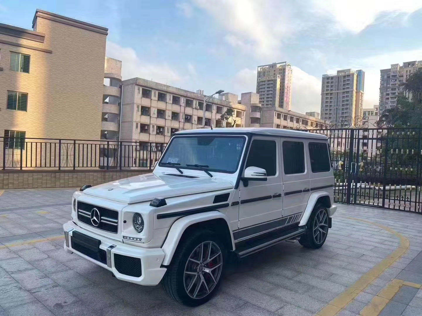 62万入手17款奔驰g63送给领导,只为让领导给我升职的机会