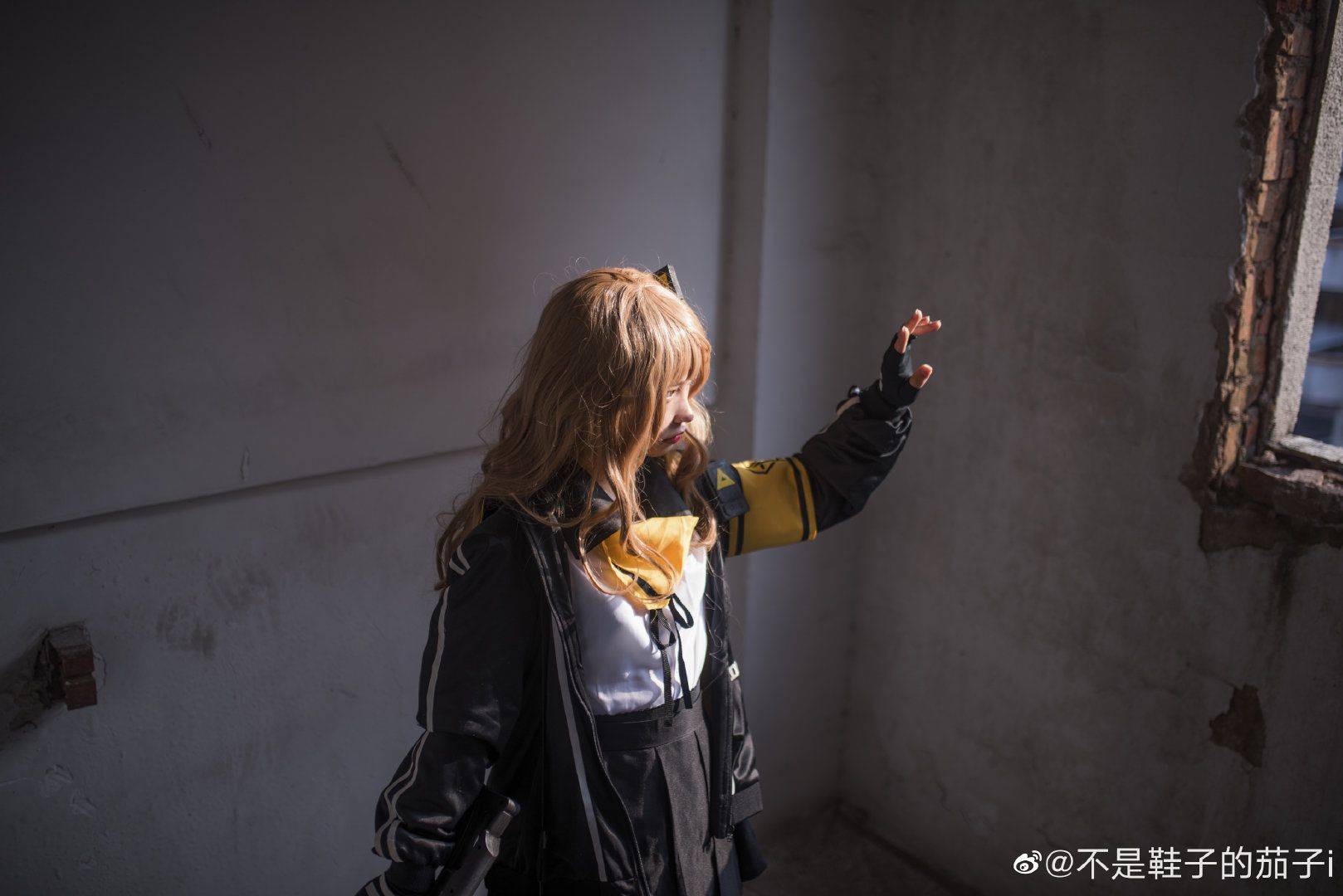 不是鞋子的茄子i少女前线ump45cos