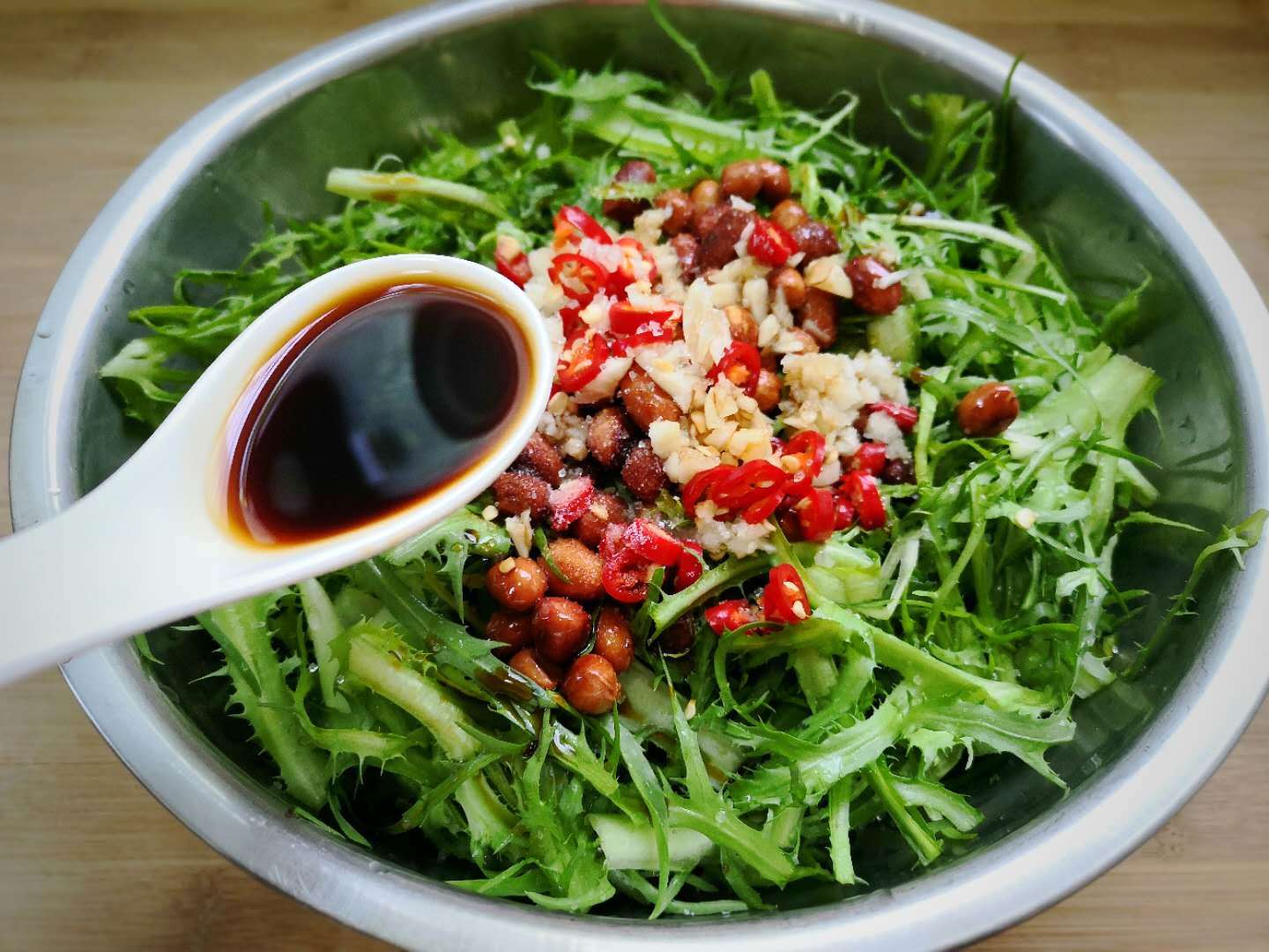 5月最该吃这菜,是菜又是药,用来凉拌营养高,孩子常吃护眼明目