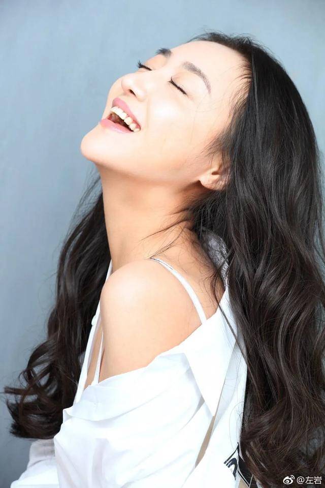 从浙江台花旦,到全网第一珠宝主播,左岩又来挑战吉尼斯了?