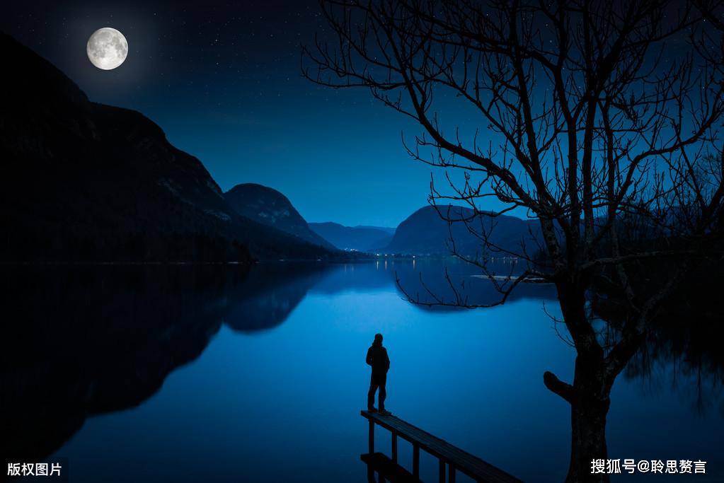 读一首诗孟浩然《宿建德江》,清冷的夜,孤寂的人,有点想哭