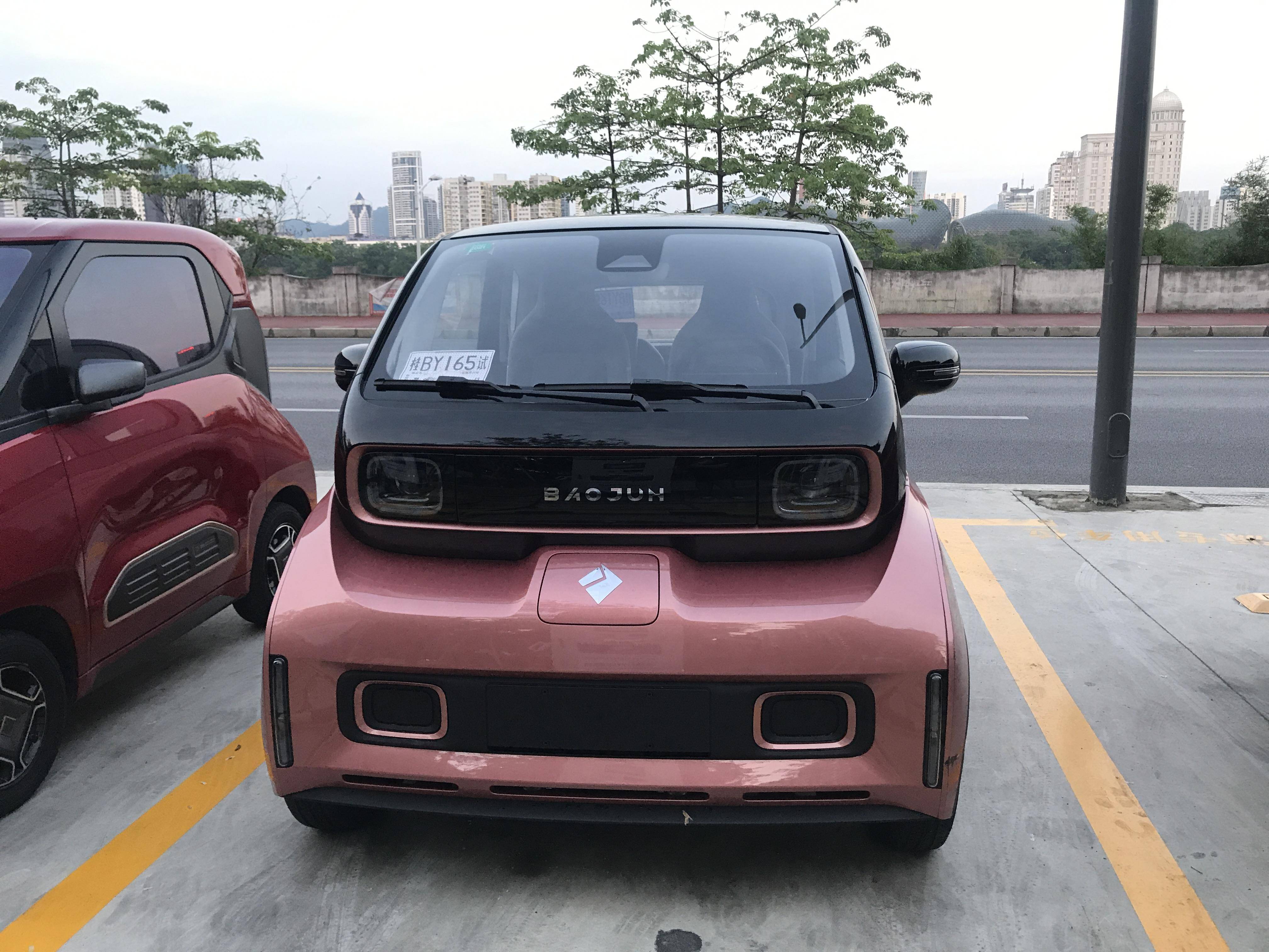 新宝骏e300路试谍照曝光_手机搜狐网