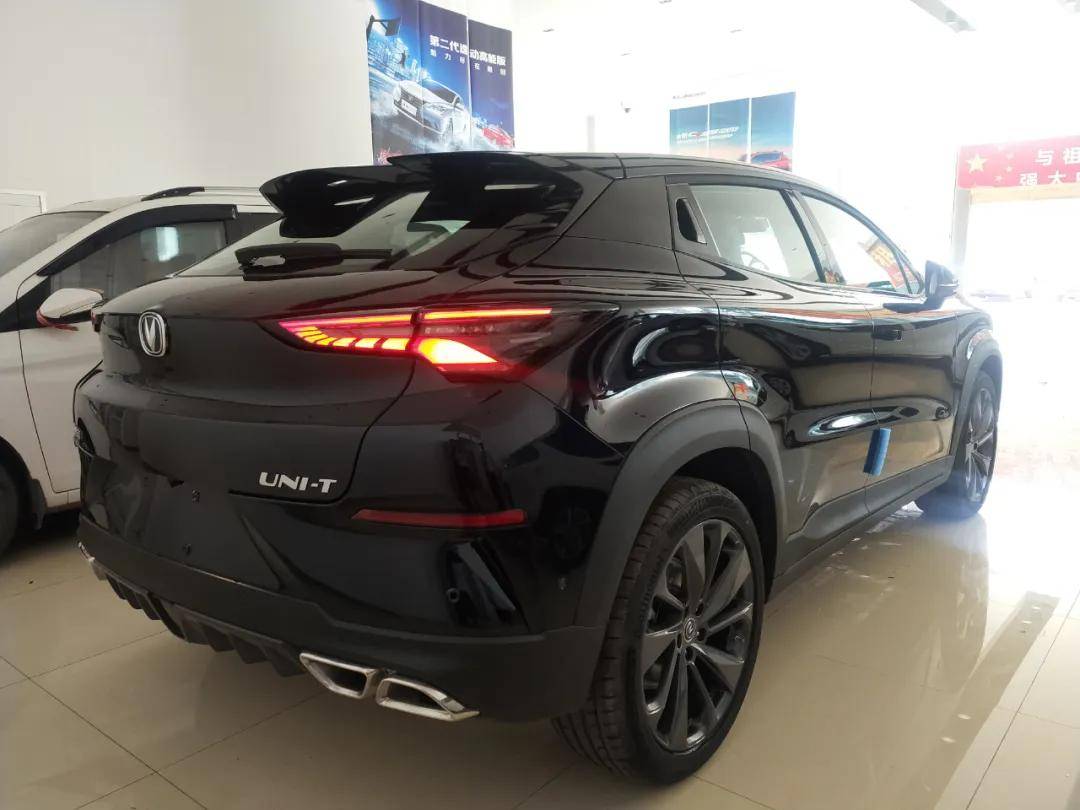 长安uni-t 新车首台已到店 期待你莅临品鉴!