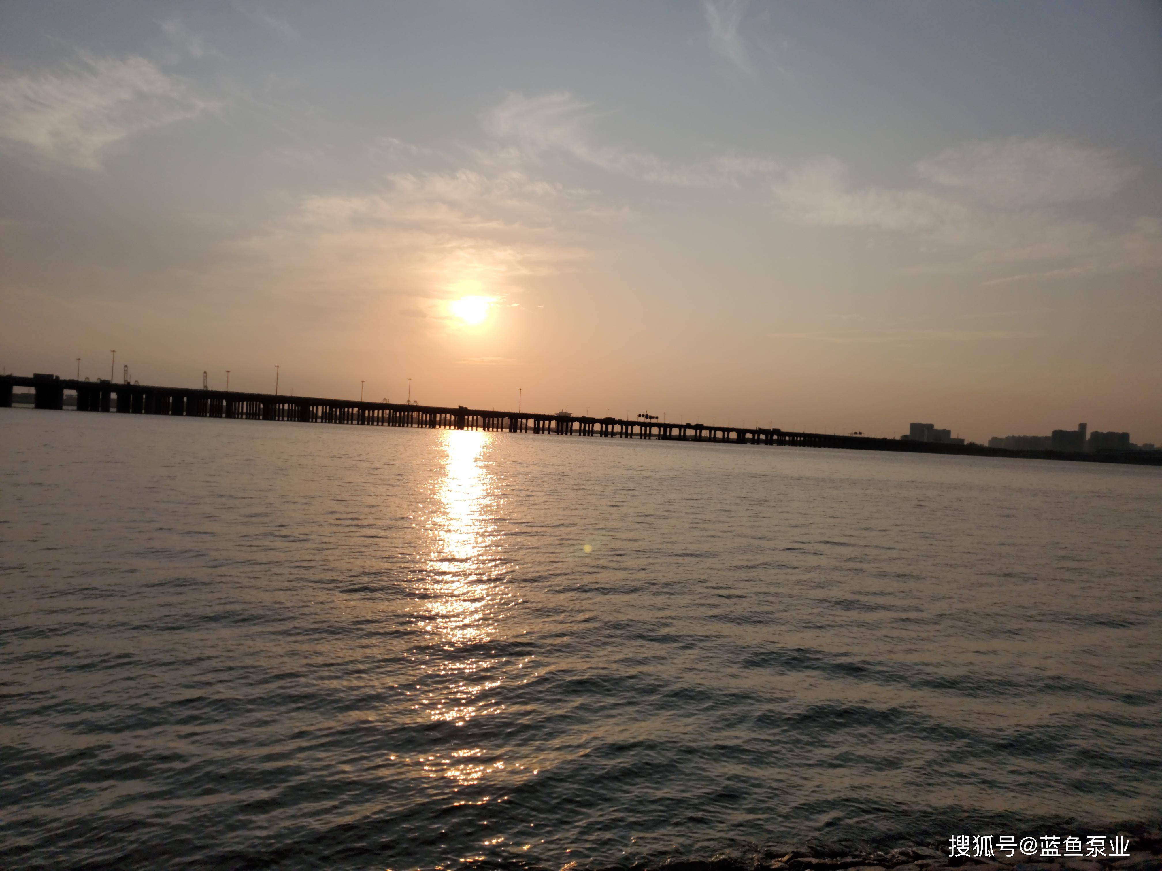 深圳前海湾公园日落美景-搜狐大视野-搜狐新闻