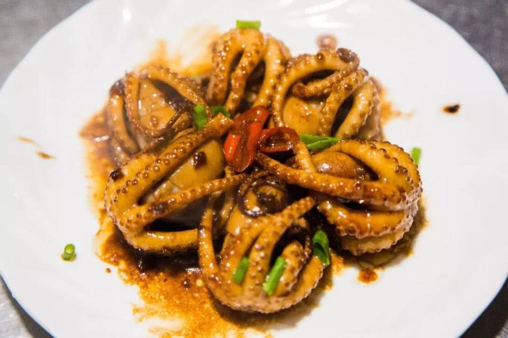 墙头红烧望潮的美味秘诀!"跌"出来的脆嫩q弹