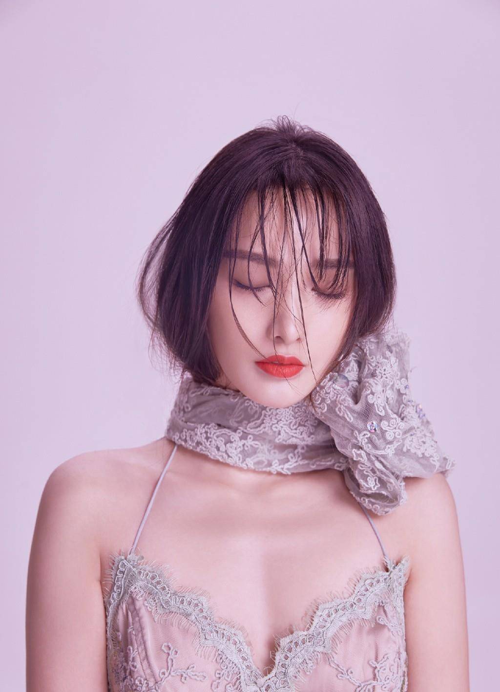 彭小苒,北京人,90后,主要影视剧作品《灵魂摆渡》《巴清传》等