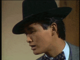 《上海滩》让他成为华人世界中最红的明星,许文强这个名字也变得家喻