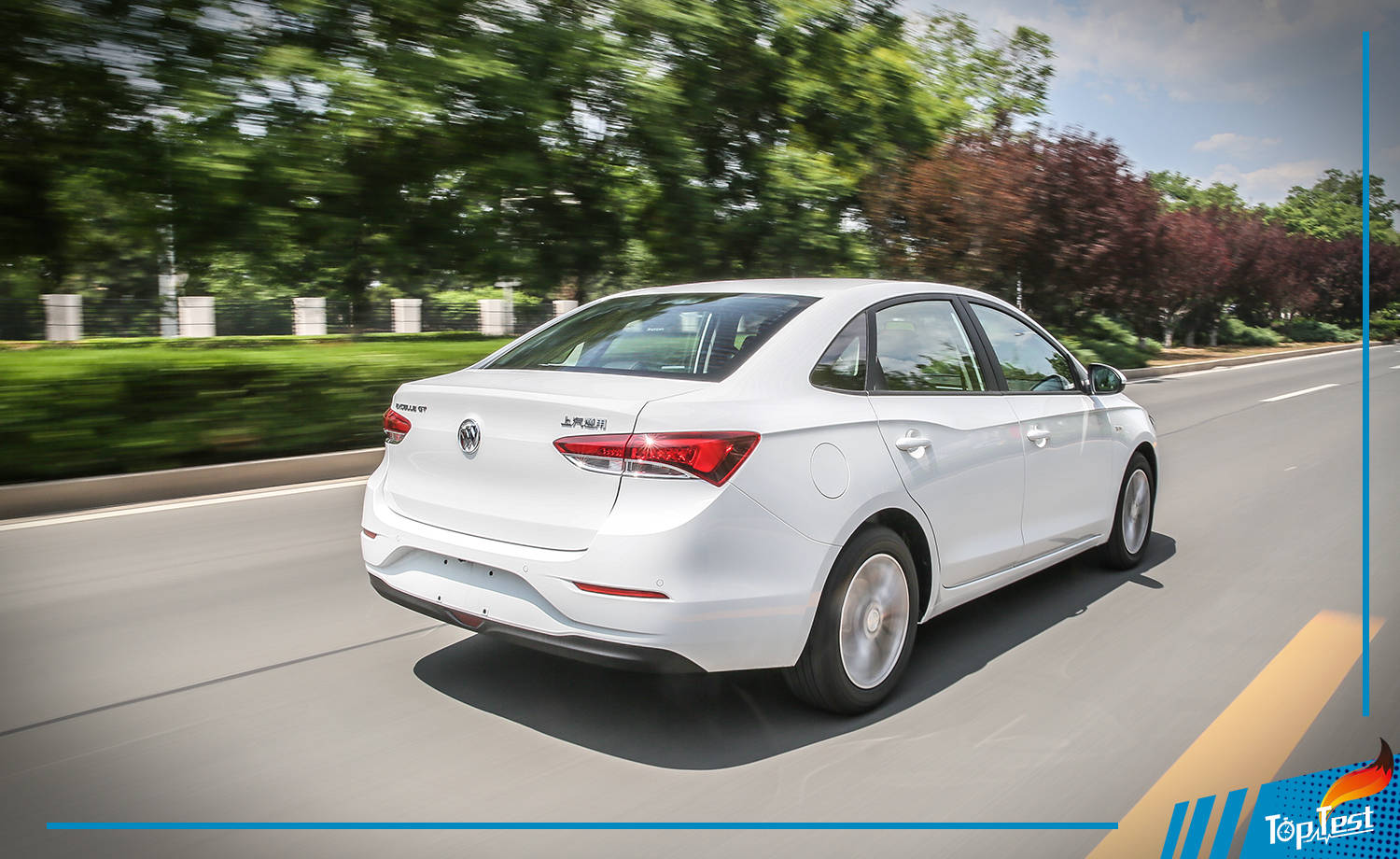 油耗进一步降低试驾别克英朗18t轻混动