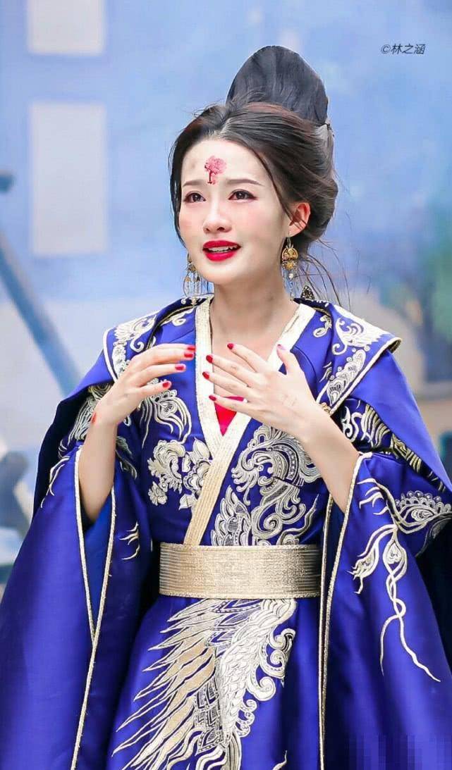 李沁白衣古装美得超凡脱俗她要是来出演小龙女完全不输当年刘亦菲