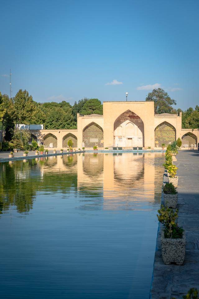 靠20根柱子成为伊斯兰园林代表,伊朗的这座宫殿到底有多吸引人?