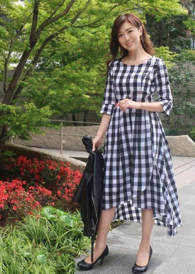 大龄女性穿搭没灵感?看看日本主妇的穿搭吧!