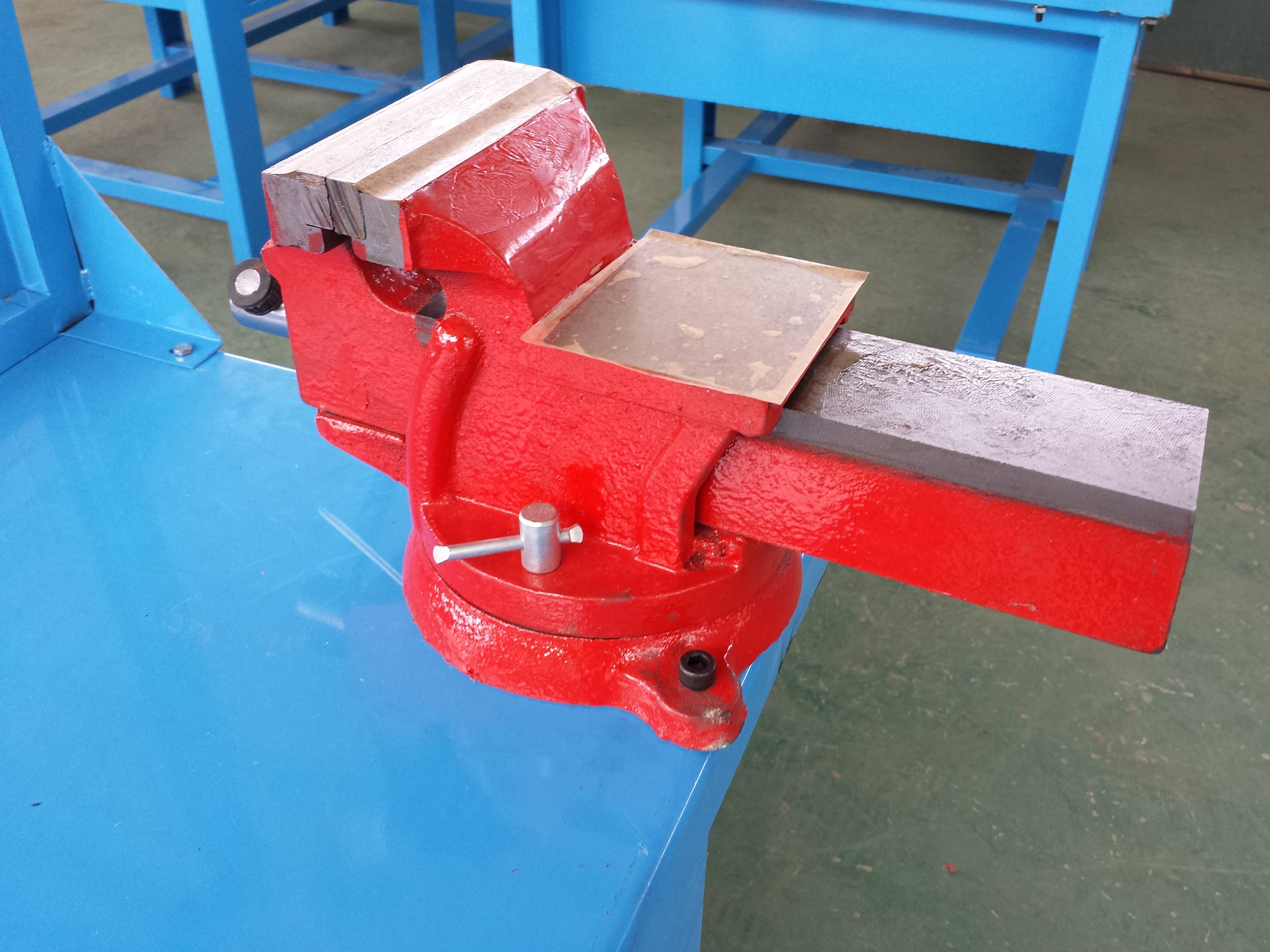 钳工台用台虎钳规格有哪些