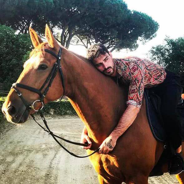 这位新霸道总裁是哪里来的神仙_迈克尔·莫罗内