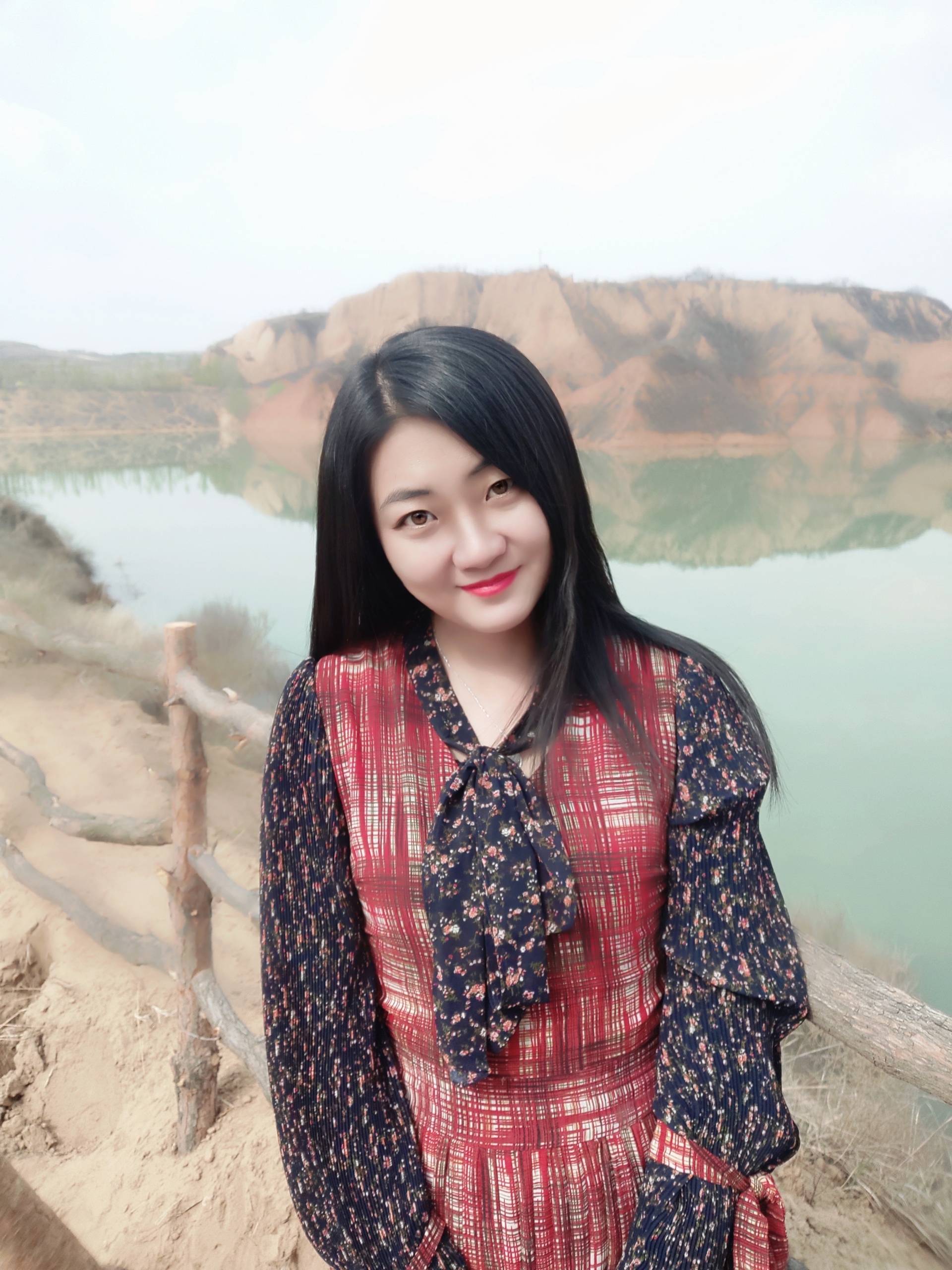 陕西榆林女诗人孙娜——生活处处洋溢美