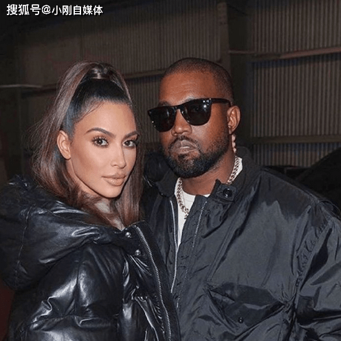 金卡戴珊结婚六周年与老公的甜蜜瞬间