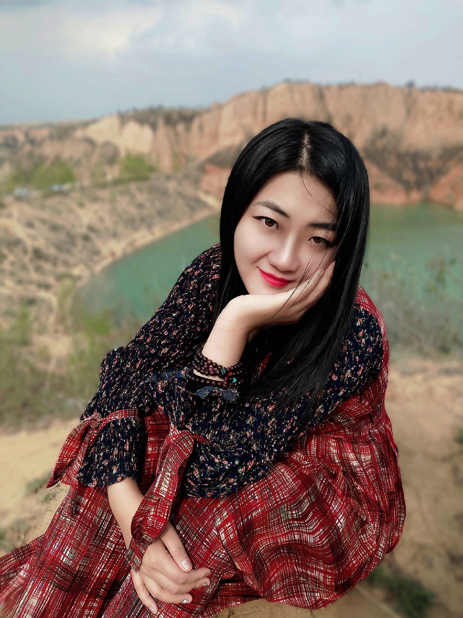 陕西榆林女诗人孙娜——生活处处洋溢美