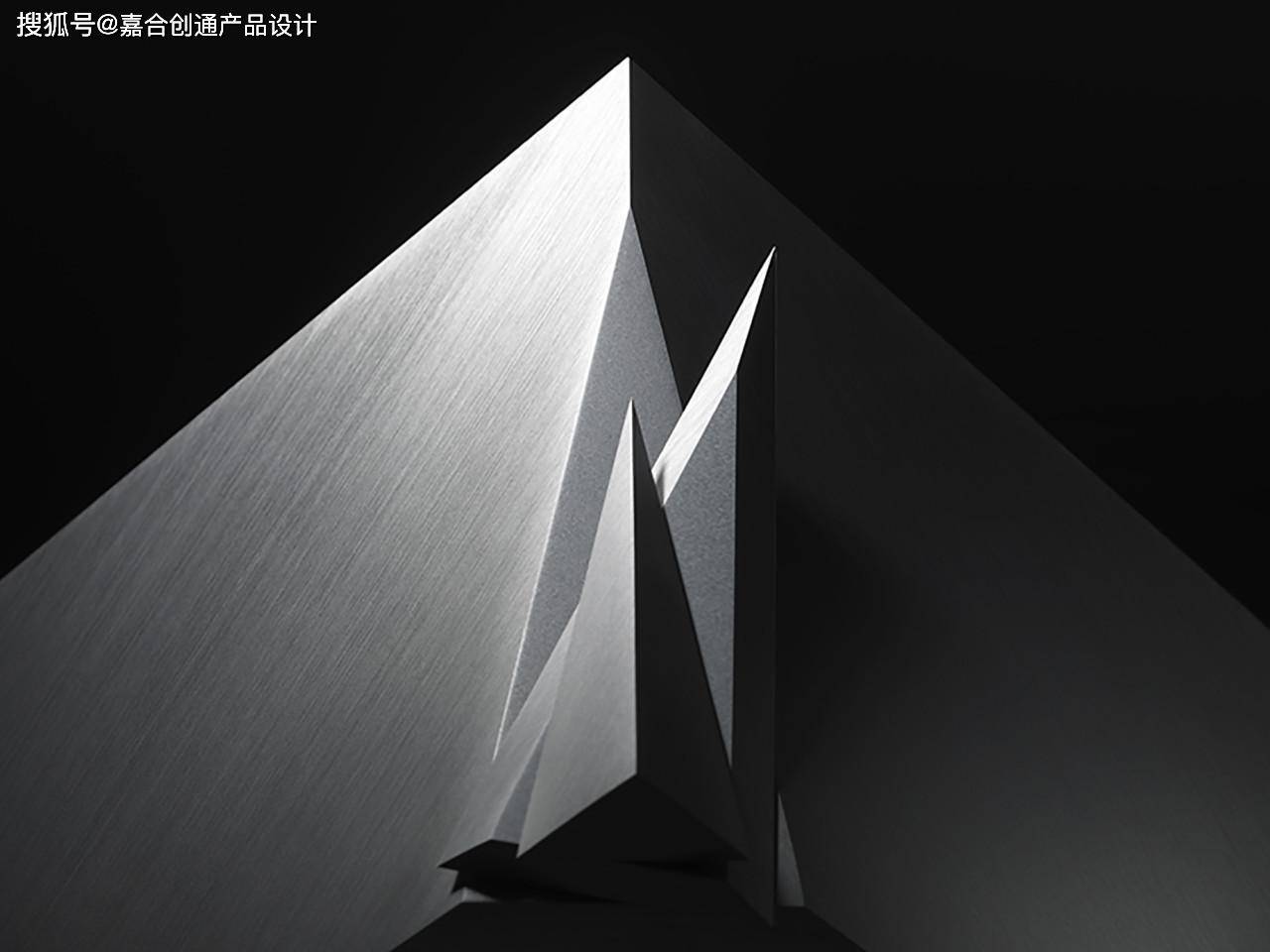 nendo为计时玻璃设计的立方钟是用实心拉丝铝制成的一个桌面计时器.