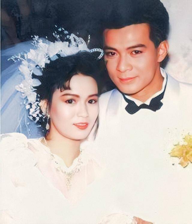 分手绯闻复合后终成正果宠妻狂魔黄日华曾言妻子比女儿重要