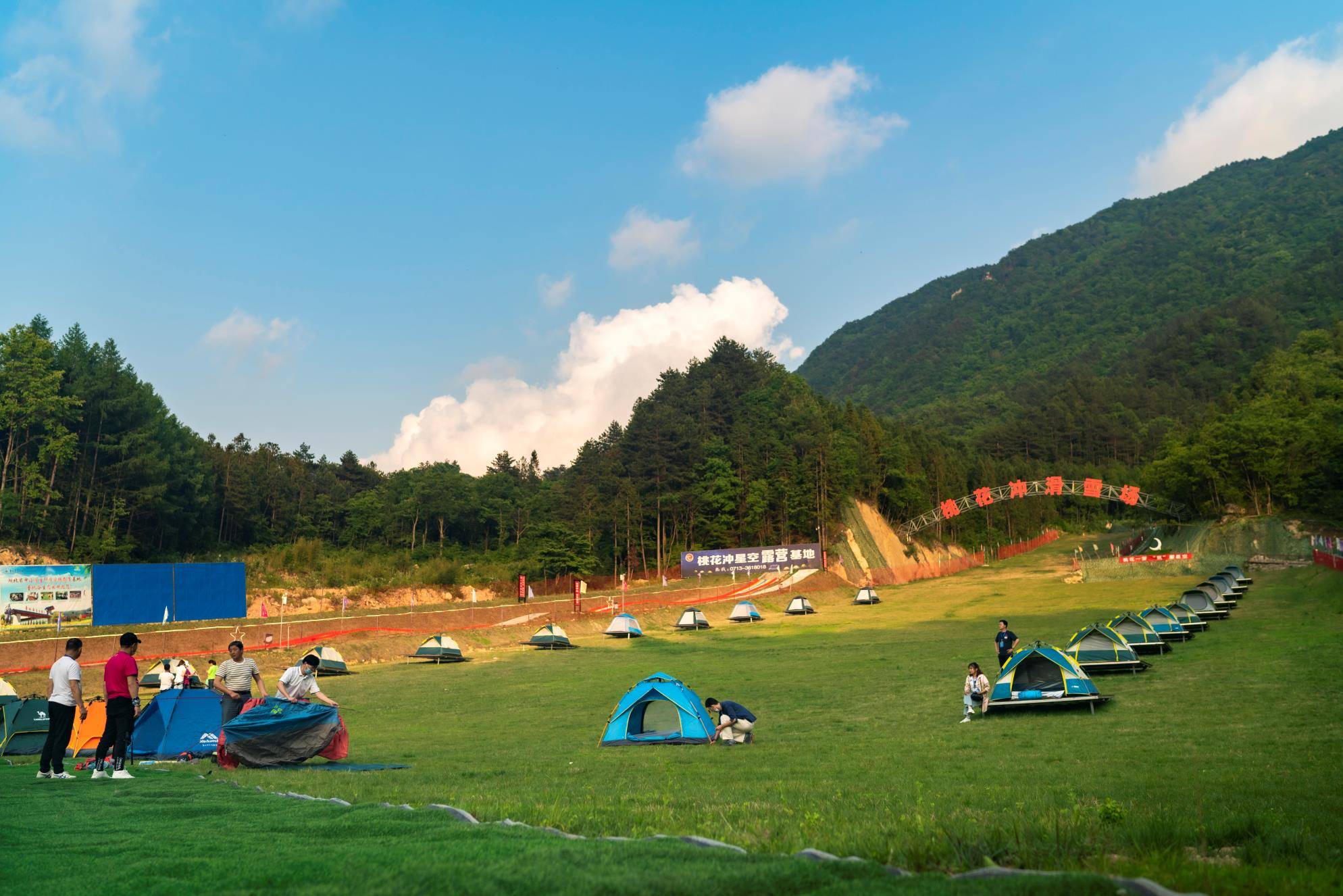 桃花一梦 氧望星空 亲近自然 湖北英山桃花冲4a风景区创新旅游新模式