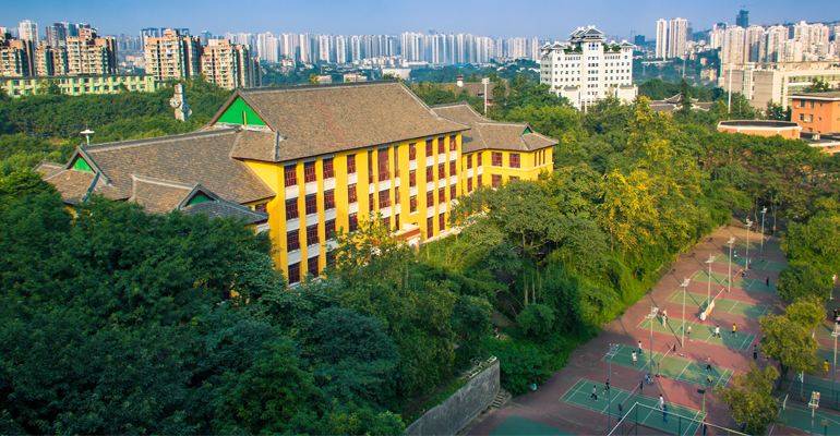 原创重庆臭名昭著的野鸡大学毕业证一文不值每年坑害无数考生