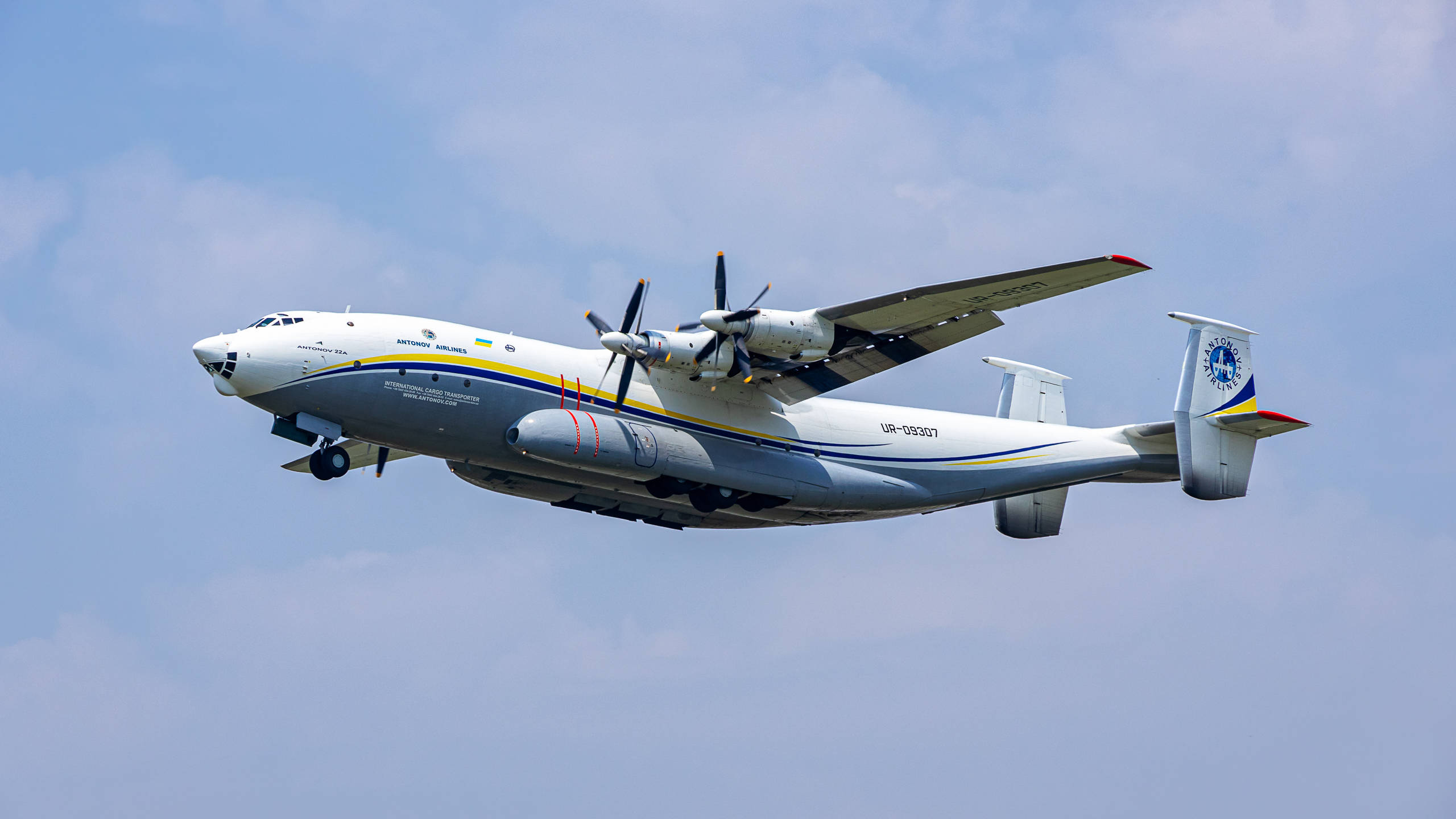 苏俄航空工业最后的荣耀—最大喷气机和最大涡桨机齐聚中国